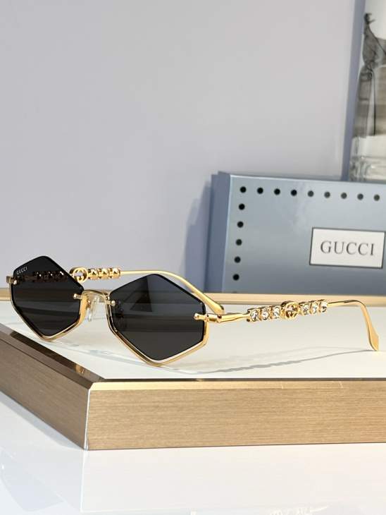 Picture of Gucci Sunglasses _SKUfw80238862fw